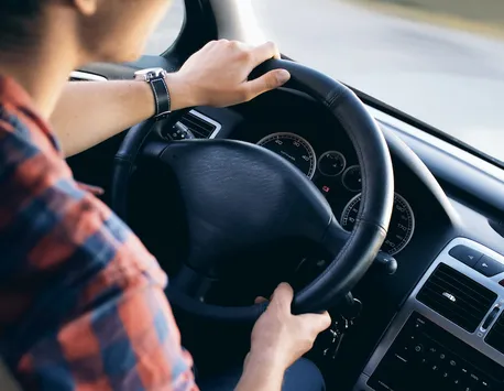 Șoferii prinși drogați ar putea rămâne fără mașină. „Ar fi bine ca inclusiv cel care nu are mașina în proprietate să pățească ceva cu privire la permis”