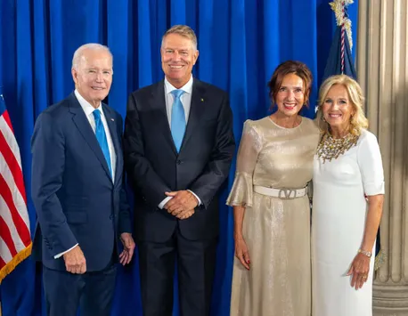 Klaus şi Carmen Iohannis, alături de Joe şi Jill Biden la recepţia oferită de preşedintele şi prima doamnă ai Americii