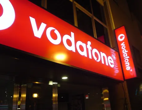 Lovitura de geniu cu care Vodafone vrea să ia faţa competitorilor pe pieţele de abonamente TV şi de telefonie mobilă