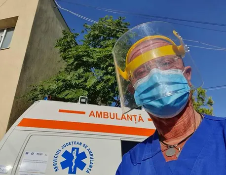 Un faimos medic român folosit într-o înşelălătorie online de proporţii: „Vorbim despre substanţe care pot fi toxice, chiar letale”