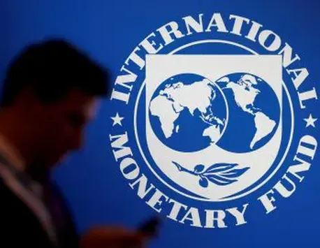 Raport FMI: recomandări privind noi taxe, creșterea prețurilor la alimente și scăderea salariilor. Experții se tem de o nouă creștere a inflației, în ciuda pachetului de măsuri fiscale adoptat de Guvernul României