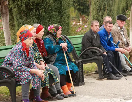 Pensii 2024. Vârsta de pensionare creşte la 67 de ani. Sute de mii de români riscă să piardă pensia dacă nu aduc de urgenţă documentul la Casa de Pensii
