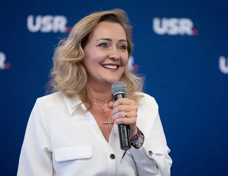 Elena Lasconi dă cărţile pe faţă: „Am fost retrasă de pe listele pentru europarlamentare de conducerea USR. Drulă mi-a comunicat. Aş candida la prezidenţiale”