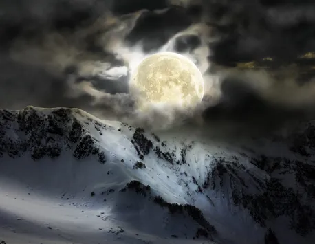 Luna plină a zăpezii în Fecioară, 24 februarie 2024. 3 MODALITĂȚI de a-ți îndeplini DORINȚELE până începe Sezonul eclipselor