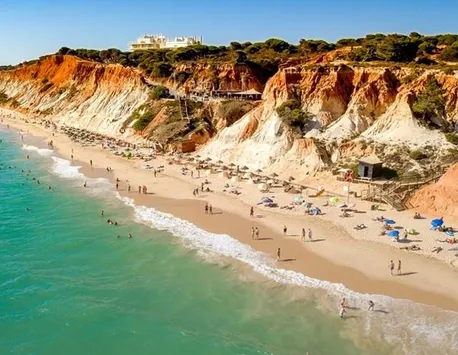 Care e cea mai frumoasă plajă din lume. Mulți români pleacă în destinații exotice, departe de casă, deși cele mai frumoase plaje sunt în Europa