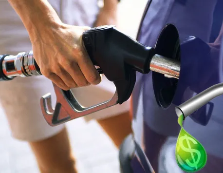 Sfat util pentru șoferi. Cum poți reduce consumul de carburant cu 15 – 25% prin eliminarea unui singur element de pe mașină