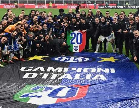 Inter Milano a câștigat al 20-lea titlu în Italia după 2-1 chiar pe terenul marii rivale, AC Milan