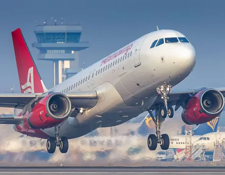 Bucurie pentru călătorii cu avionul! O nouă companie aeriană lansează zboruri interne la preţuri mici. Orașele din țară unde poți ajunge acum mai ușor