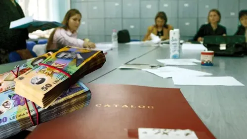 Salarii mărite pentru directorii din învăţământul preuniversitar de stat. Ce mai vrea Ministerul Educației să facă pentru profesori