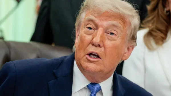Donald Trump afirmă că a pus capăt războiului cu Iranul, însă Teheranul neagă afirmațiile