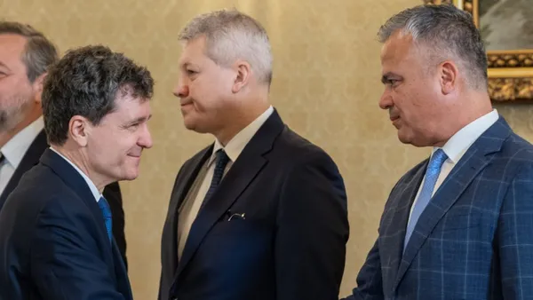 Nicușor Dan nu i-a dat mandat lui Adrian Veștea să negocieze cu AUR pentru votarea noului executiv în Parlament (surse)