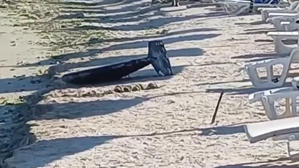 O nouă alertă la malul Mării Negre. Un fragment de dronă a fost adus de valuri la ţărm în Olimp