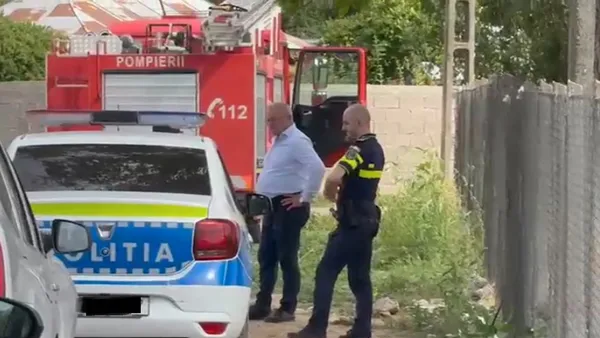EXCLUSIV Primele imagini cu drona găsită într-un nuc din Vrancea. S-a prăbușit la câțiva metri de casa unei bătrâne. Localnicii au auzit bubuituri și un șuierat puternic: „Războiul e la ușă”