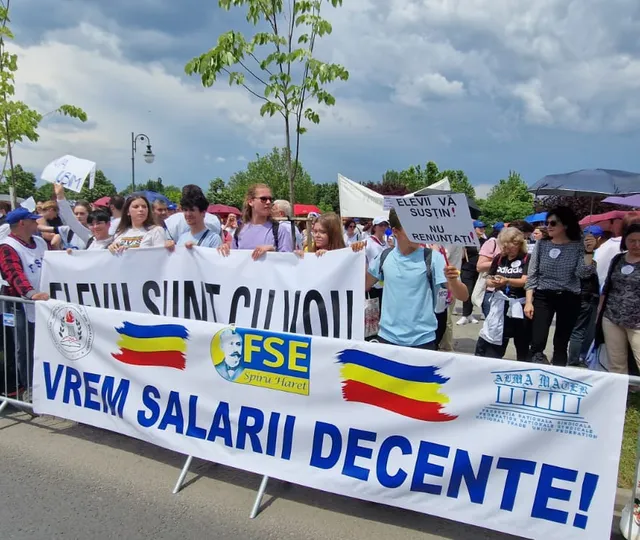 Încă două sindicate se alătură grevei din Educație: „Revendicările de astăzi ale profesorilor din stradă sunt temeinice, de bun simț”