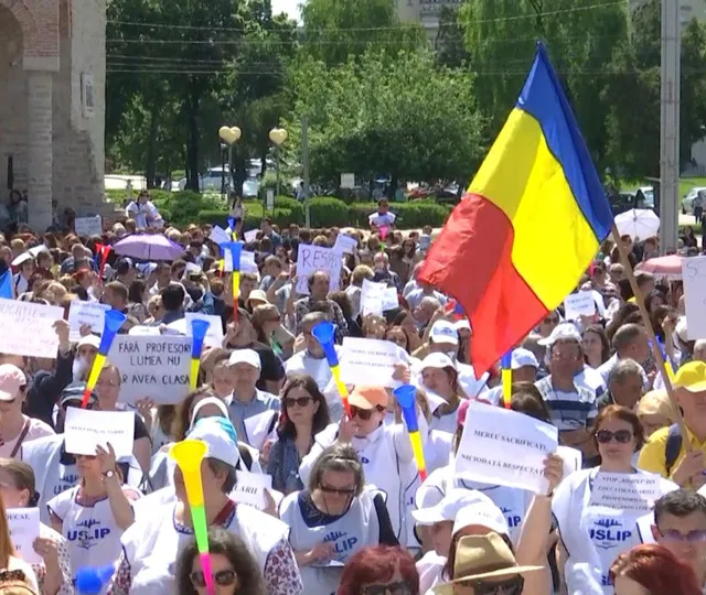 Surse: Membrii AUR, infiltrați pe grupurile din educație în ultimele zile. Care este miza