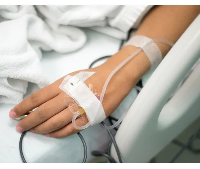 Semnal de alarmă! Numărul cazurilor de cancer în rândul adolescenților din România crește îngrijorător