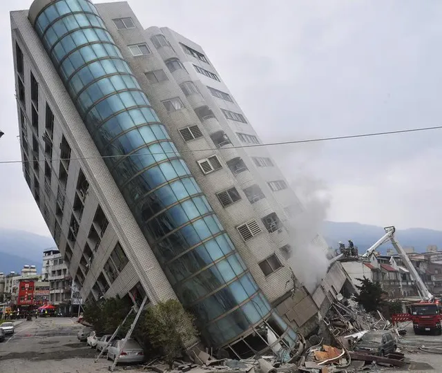 Roi de cutremure. Clădirile s-au clătinat după ce s-au produs 200 de seisme în 24 de ore