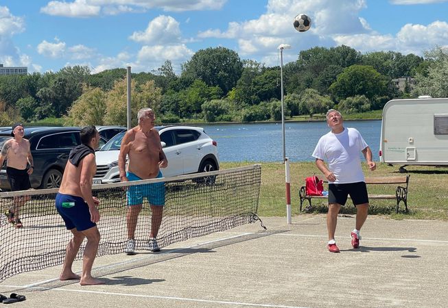 La 75 de ani, Rică Răducanu este într-o formă de zile mari ...