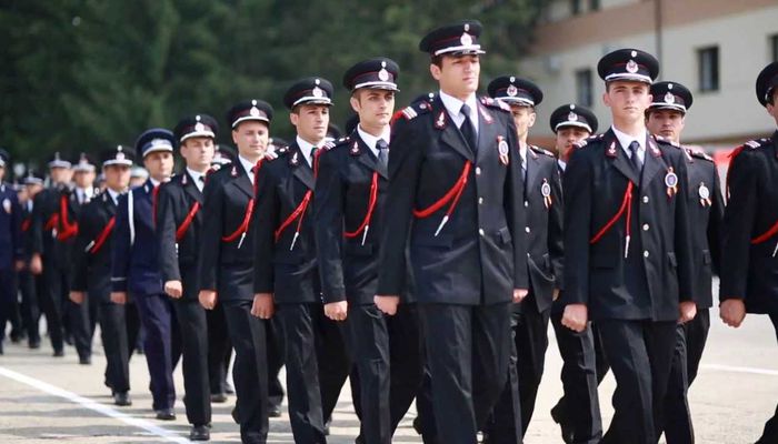 Admitere In Scolile Militare 2020 2021 Au Inceput Inscrierile Care Sunt CerinÅ£ele Pentru A Fi OfiÅ£eri SubofiÅ£eri Si Maistri Militari