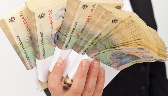 Curs Valutar 15 Aprilie Euro Creste Din Nou Ce Se IntamplÄƒ Cu Indicele Robor