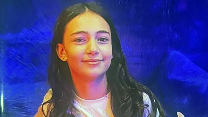 O fată de 13 ani a dispărut de acasă. Cine a văzut-o pe Diana Maria este rugat să sune la 112