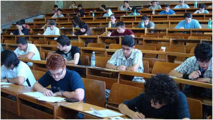 La ce facultate poți intra doar cu media de la BAC și fără să dai examen de admitere în 2026