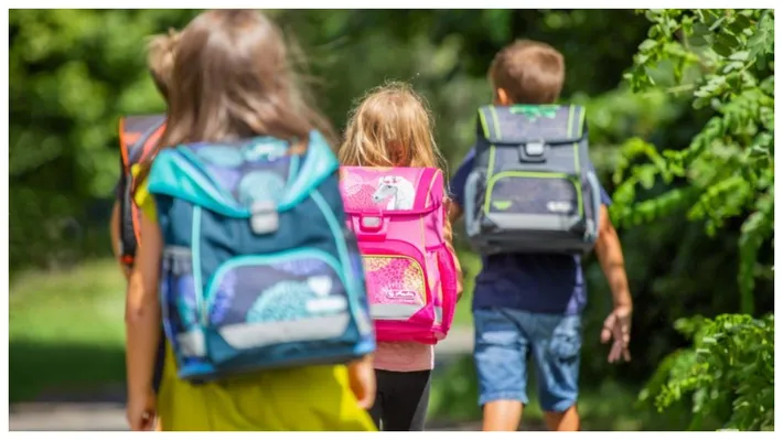 Salvaţi Copiii cere menținerea burselor sociale tot anul: „Sărăcia nu intră în vacanţă”