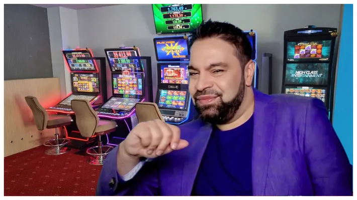 Florin Salam, prima reacţie după s-a spus că ar fi pierdut 500.000 de euro la un cazinou. „Deranjăm oameni care nu au văzut 100 de dolari în viaţa lor!”