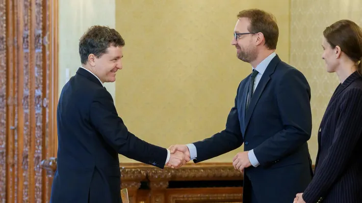Nicușor Dan îi ia apărarea lui Fritz și critică ANI: „Care e rolul ei? Să caute virgule în actele funcționarilor publici?”