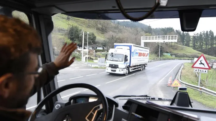 Care este salariul unui șofer de TIR în 2026. Țările în care se câștigă cel mai bine din această meserie