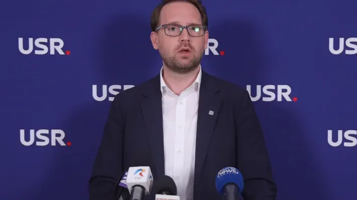 Dominic Fritz, prima reacție după ce PSD i-a retras sprijinul politic premierului Bolojan: „Rămânem alături de premierul în funcţie în această luptă. Nu dezertăm, miniștrii noștri vor fi la muncă”