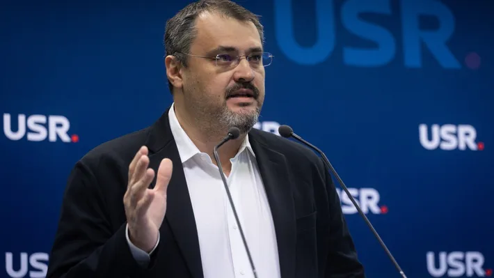 Rezistul Cristian Ghinea spune că USR și ”PNL-Bolojan” vor anticipate! ”PSD vrea să fie buricul pământului. Trebuie să înțeleagă că nu mai este centrul scenei politice”
