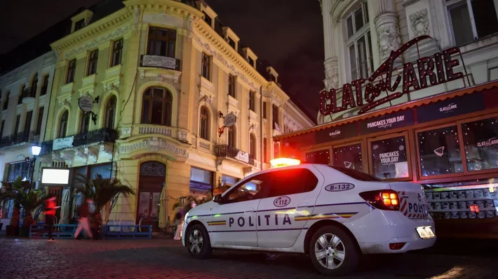 Două grupuri de români și ucraineni s-au luat la bătaie în Centrul Vechi din București! O persoană, transportată la spital