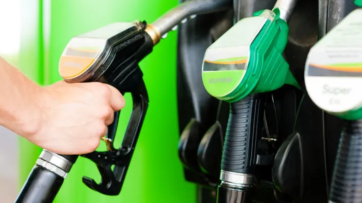 Preț carburați 24 septembrie. Benzina a sărit de 10 lei în toată țara. Motorina se apropie de 11 lei