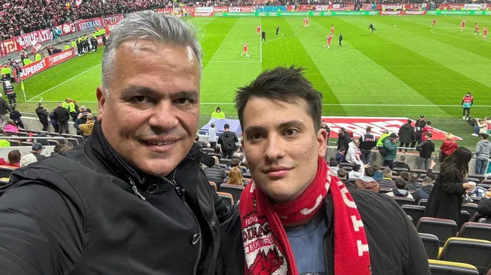 Cu ce echipă de fotbal din România ține Adrian Veștea, noul premier desemnat de Nicușor Dan. De ce parte este în disputa FCSB – Steaua