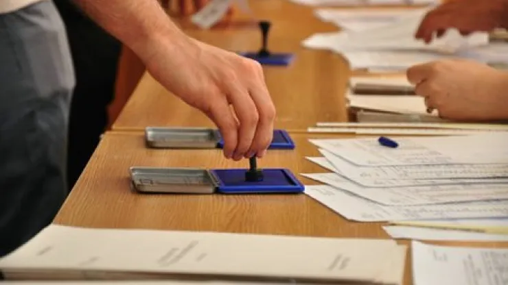 Înalta Curte de Casație şi Justiție a anulat decizia Curții de Apel Ploieşti. Turul 2 nu se mai întoarce, românii merg la vot pe 4 mai. Sentinţa e DEFINITIVĂ