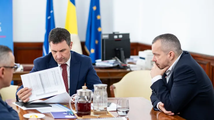 Ministrul Finanţelor, anunţ alarmant pentru români: „Plata salariilor şi pensiilor reprezintă o provocare uriaşă”