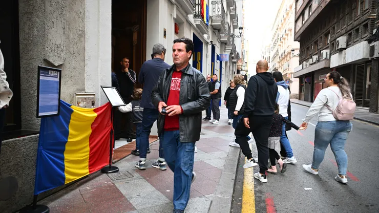 ALEGERI PREZIDENŢIALE 2025 TURUL 2 – Prezenţă masivă la vot în diaspora. Peste 745.000 de români au votat în afara ţării până la deschiderea urnelor duminică