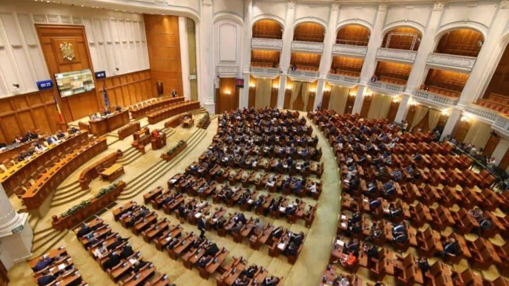 Moțiunile de cenzură împotriva Guvernului Ilie Bolojan, dezbătute duminică în Parlament: „Opriți sărăcirea românilor! Tăiați de la voi, nu de la ei!”