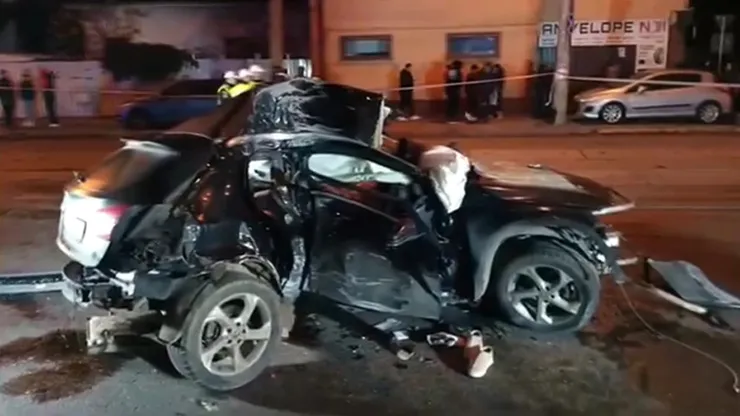 Tragedie în Capitală. O tânără de 20 de ani a murit pe loc într-un accident provocat de prietena ei. Șoferița de 21 de ani a ajuns la spital