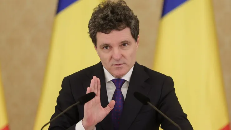 Nicuşor Dan s-a săturat de scandalurile din coaliţie şi intervine cu instrucţiuni clare: „Avem patru partide care formează o coaliţie şi toate se atacă între ele şi niciunul nu spune un cuvinţel despre opoziţie”