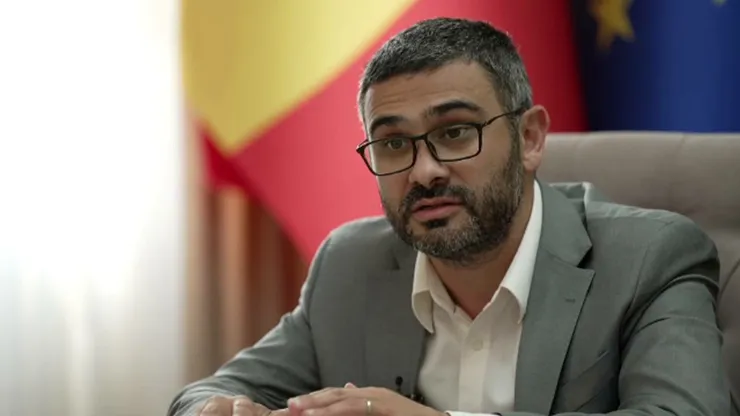 EXCLUSIV Ministrul Muncii, Florin Manole, nu renunță la pachetul de solidaritate pentru milioane de pensionari și copii: „Nu vom ceda! România are bani!