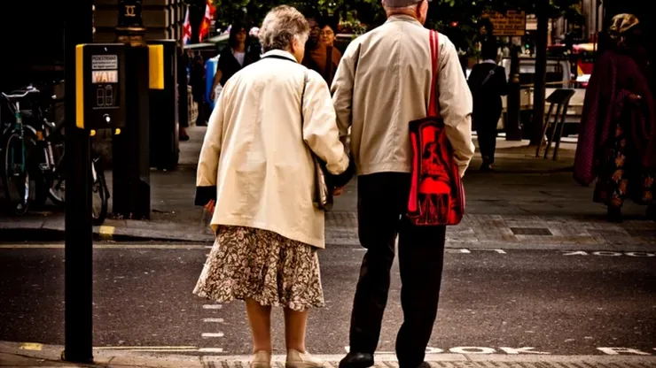 Cât câștigă un pensionar din România faţă de unul din străinătate în 2026. Ce diferenţe sunt pe categorii de muncă