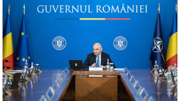 Angajații care primesc de la Guvern până la șase salarii. Peste 5000 de persoane sunt vizate