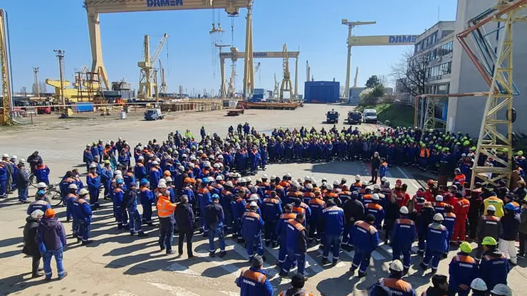 Peste 4.000 de angajaţi de la Liberty Galaţi, Damen Mangalia şi Romaero îşi primesc salariile restante înainte de Paşti de la ANOFM