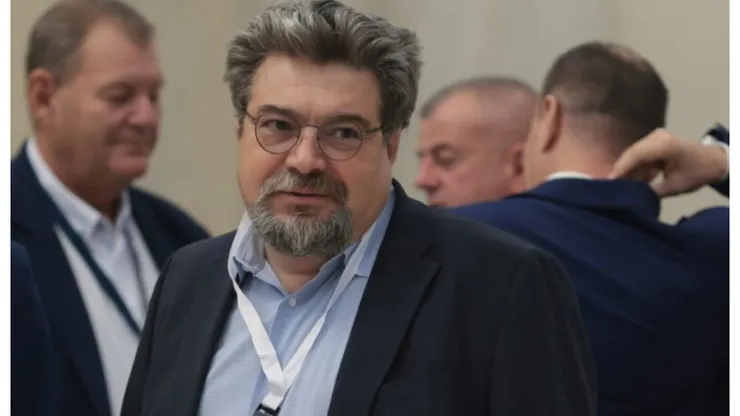 Politologul Andrei Ţăranu: Scad dramatic şansele ca Guvernul Veştea să fie învestit. PSD-ul o să ni se pară un munte de democraţie, un Everest al democraţiei liberale, pe lângă ce o să vină după nişte alegeri anticipate