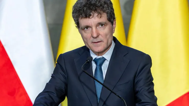 Președintele Nicușor Dan pasează partidelor responsabilitatea desemnării unui premier: „În acest moment, este o certitudine că un alt premier nu va trece și nu vreau să facem un exercițiu de ‘hai să ne jucăm de-a prim-ministrul'”