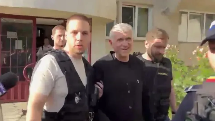 O nouă lovitură pentru Cristian Pomohaci. Fostul preot a fost arestat preventiv şi într-un dosar de trafic de droguri de mare risc