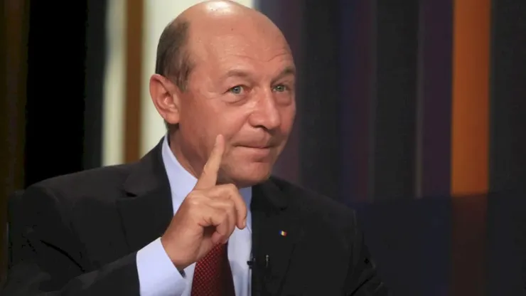 EXCLUSIV Traian Băsescu, avertisment sumbru: „Există riscul să nu mai putem împrumuta bani pentru pensii şi salarii. Dacă stăm şi aşteptăm, va fi groasă!”