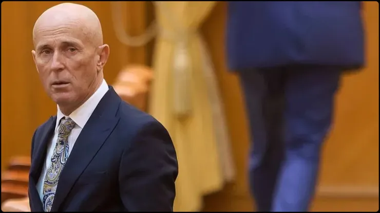 Mugur Mihăescu se apără după valul de critici apărut în urma discursului susținut în Parlament: „Dacă oamenii se uită la un clip decupat, mă condamnă”